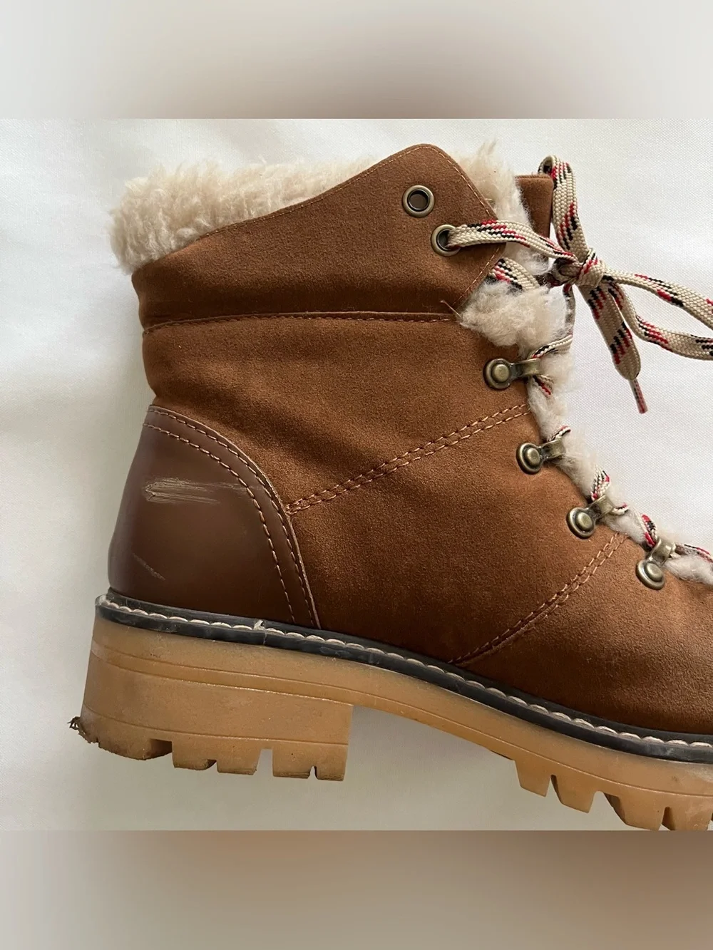 Time and Tru Cozy Lace Up Hiking Faux Shearling Trim Brown Suede Boots Size 8W